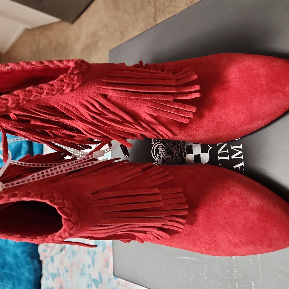 NWT VINCE CAMUTO RED SUEDE BOOTIES